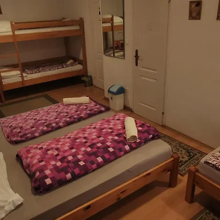 Balaton Panzio بيت ضيافة Fonyód