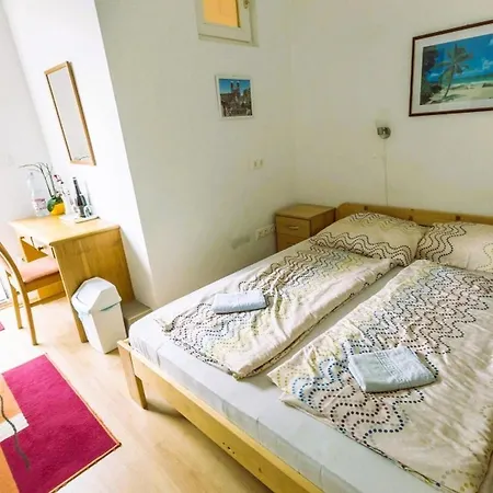 Balaton Panzio 게스트하우스 Fonyód