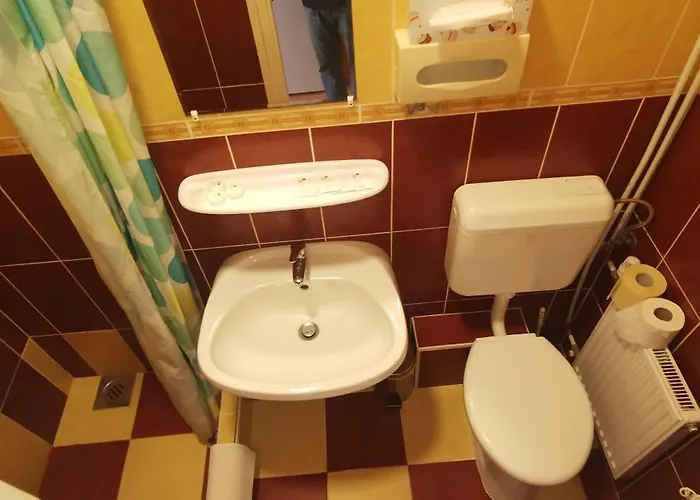 Balaton Panzio Gæstehus 3*
