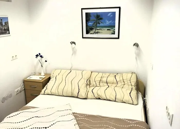 Balaton Panzio Gæstehus 3*